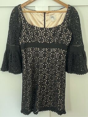 Milly of New York Crochet Lace Bell Sleeve Dress Size 2